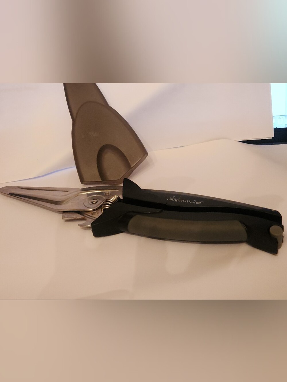 Pampered Chef Professional Kitchen Shears - Picture 4 of 4